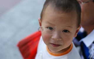 小孩恶搞绑匪视频，小孩恶搞绑匪视频大全